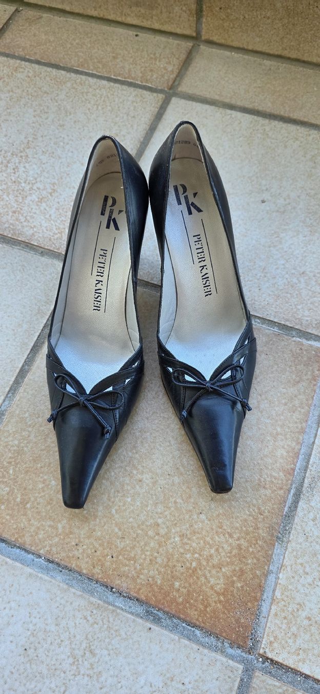 Kaiser Chaussures femmes: Peter Kaiser Pumps Gr. 5 schwarz – D'occasion à Ehrendingen par kikiflo