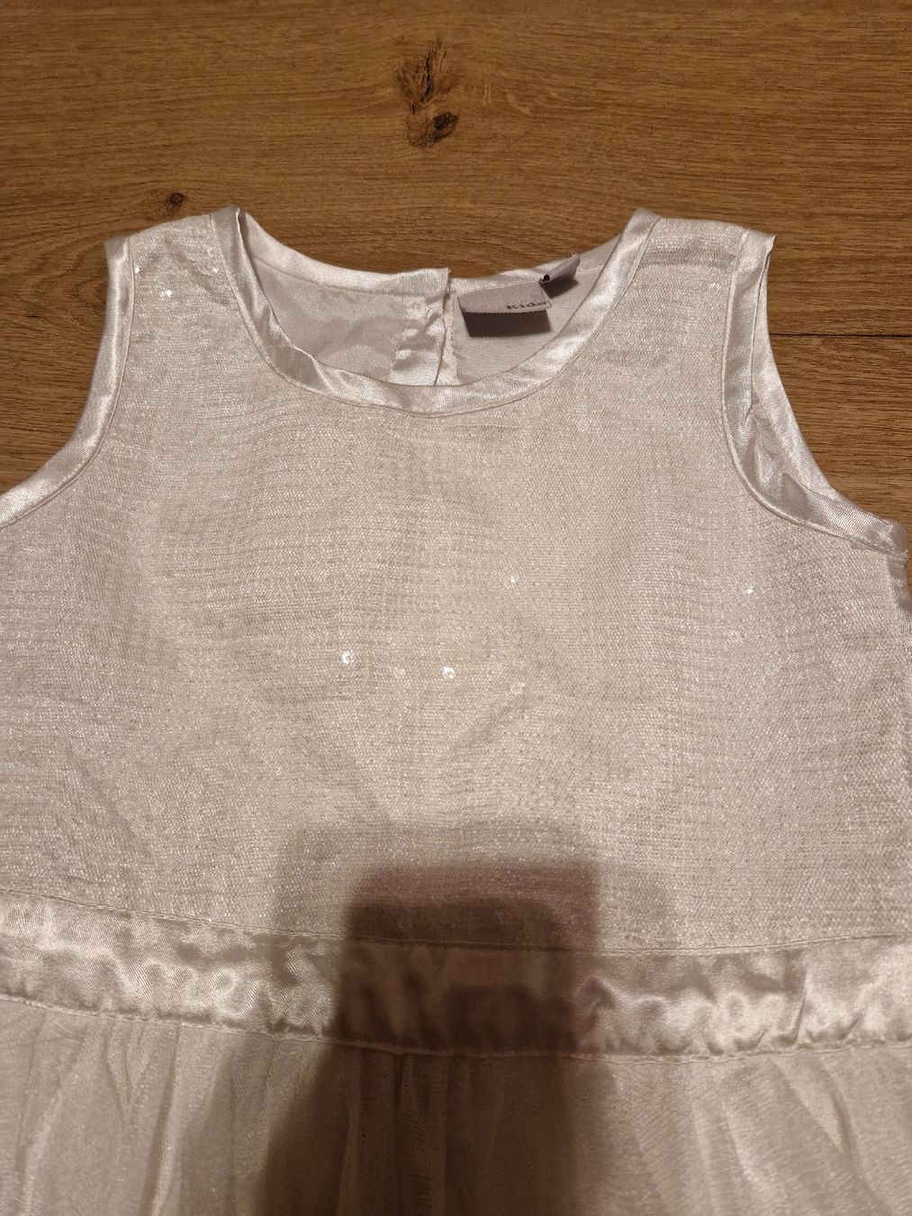 Vestiti & Gonne: Festkleid Weiss Gr 104 – Usato da Wimmis venduto da traubenq 1