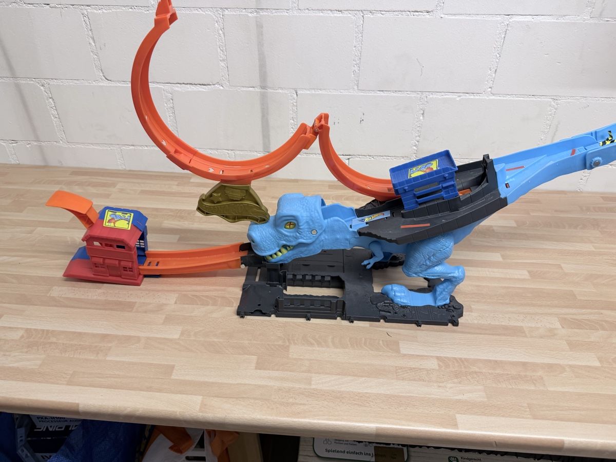 Hot Wheels Rennbahnen: Hot Wheels City T-Rex Chomp Down – Gebraucht aus Elsau von Aries81 1