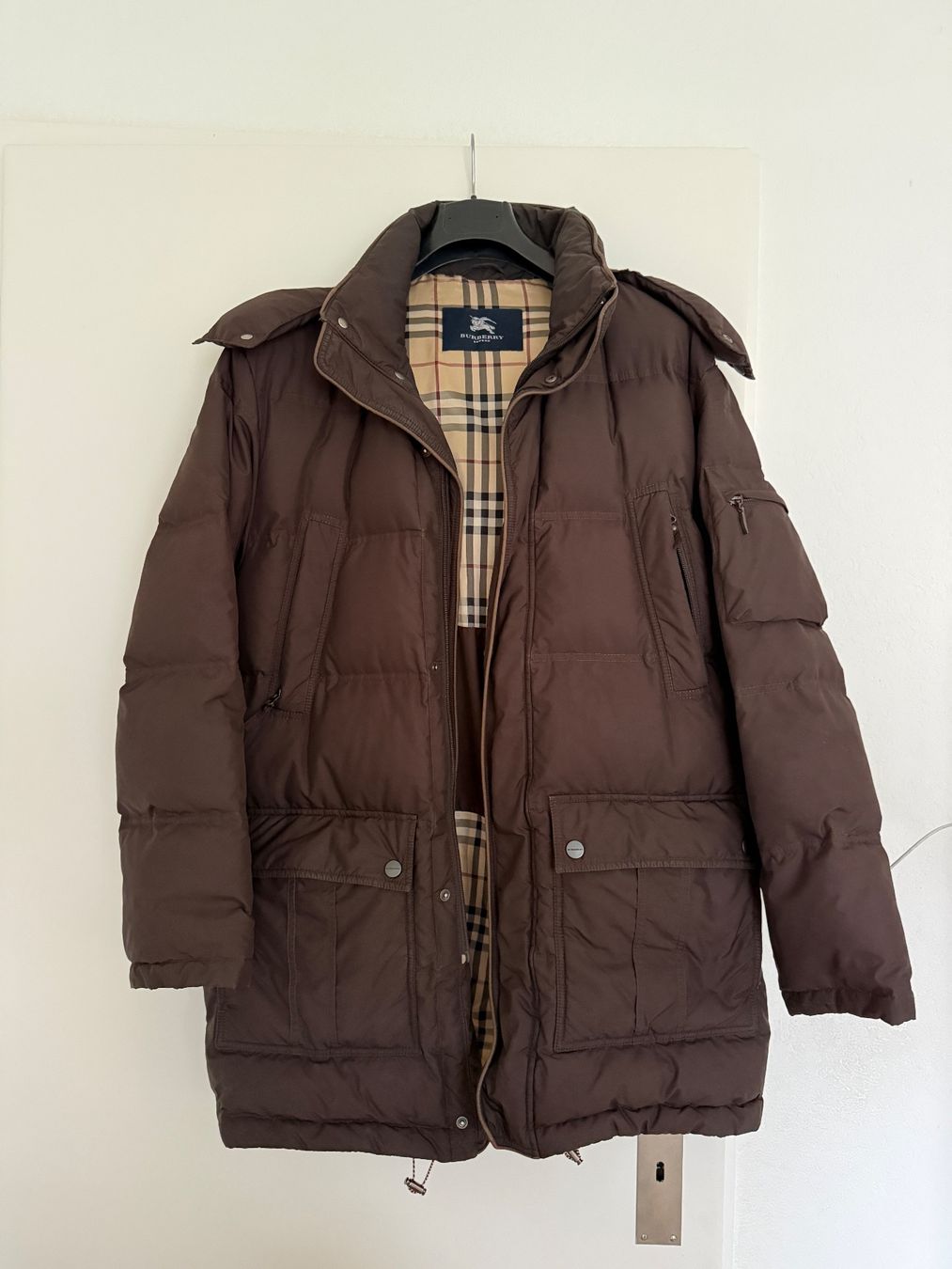 Burberry Jacken: Winterjacke Burberry – Gebraucht aus Küsnacht ZH von nat_m97w 1