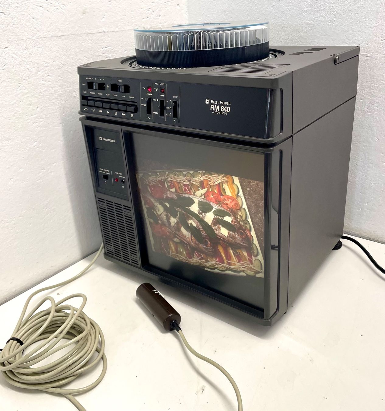 Proiettori: Bell & Howell RINGMASTER Slide Projector Model 840A – Usato da Niederdorf venduto da LeptonAG