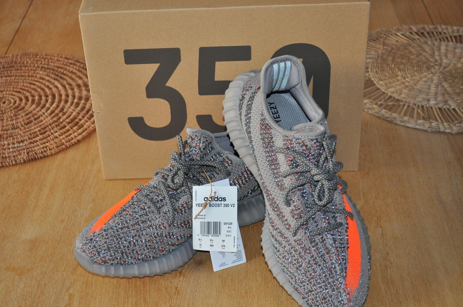 Adidas Scarpe da uomo: Yeezy Boost 350 Beluga Reflective Gr. 44 – Nuovo e nell'imballaggio originale da Biel/Bienne venduto da Switzerland92 2