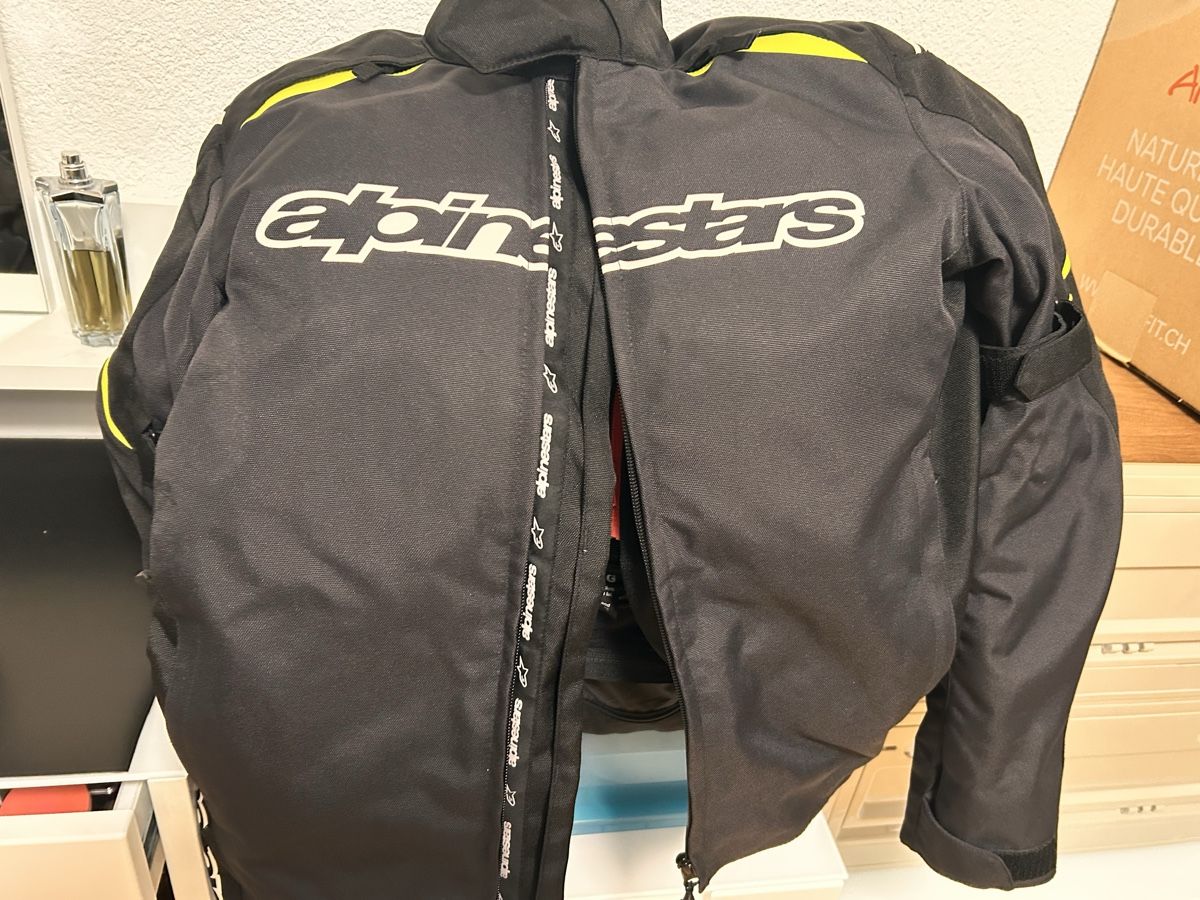 Giacche: Motorrad Bekleidung   – Usato da Elsau venduto da Elvirab65