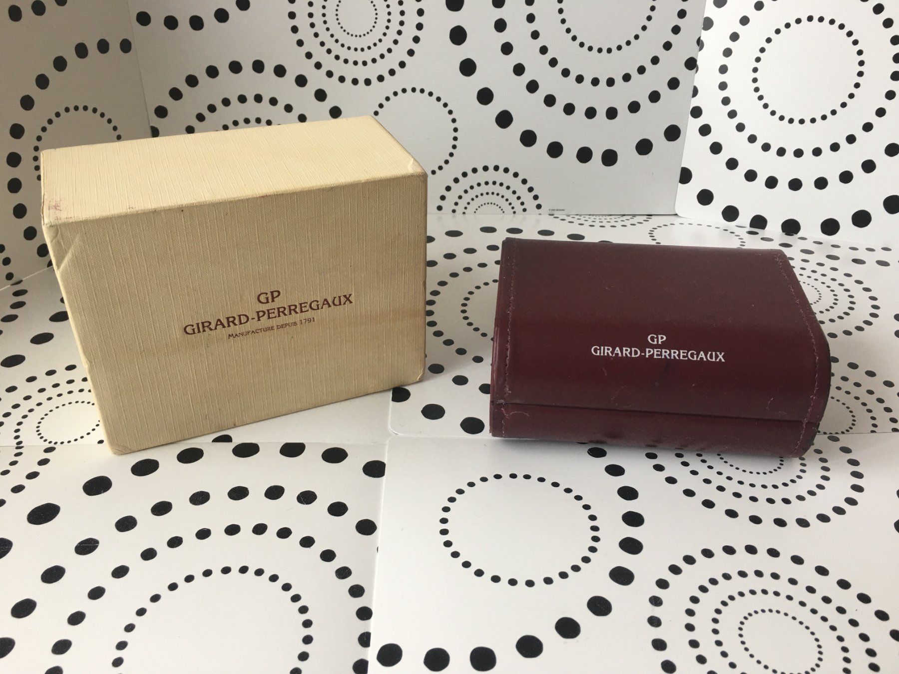 Boîte / écrin D'origine Pour Montre Girard-Perregaux - En Bois Et Métal, Couleur Marron - état Neuf
