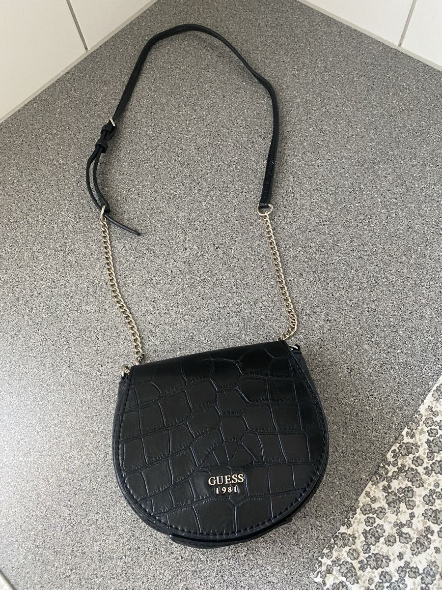 Guess Taschen für Damen: Schwarze GUESS Handtasche – Neu (gemäss Beschreibung) aus Obermumpf von saramya