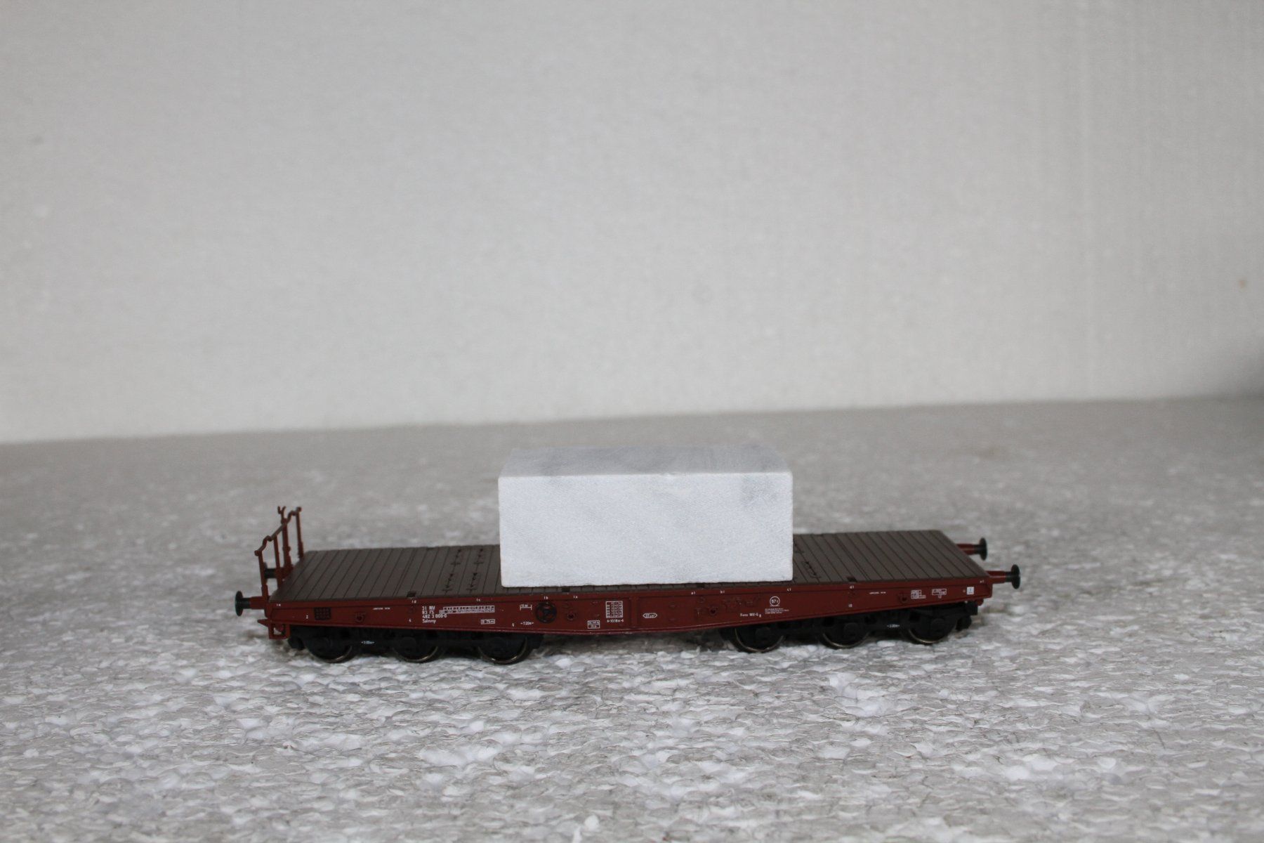 Märklin Modellini di ferrovie: MÄRKLIN_48662 FS Schwerlastwagen mit Marmor Block – Usato da Triesen venduto da cor_62ts