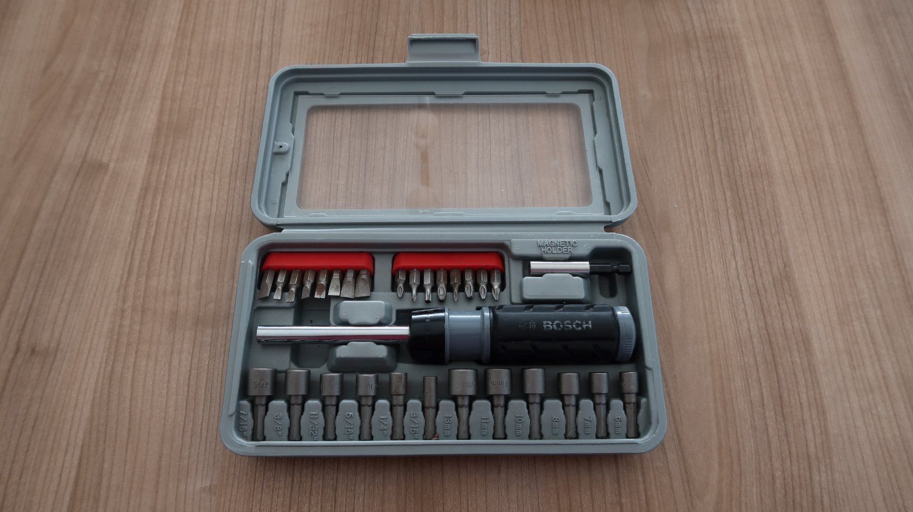 Bosch Tutti gli attrezzi: Bosch 30tlg. Schraubendreher-Set – Usato da Sachseln venduto da Palur