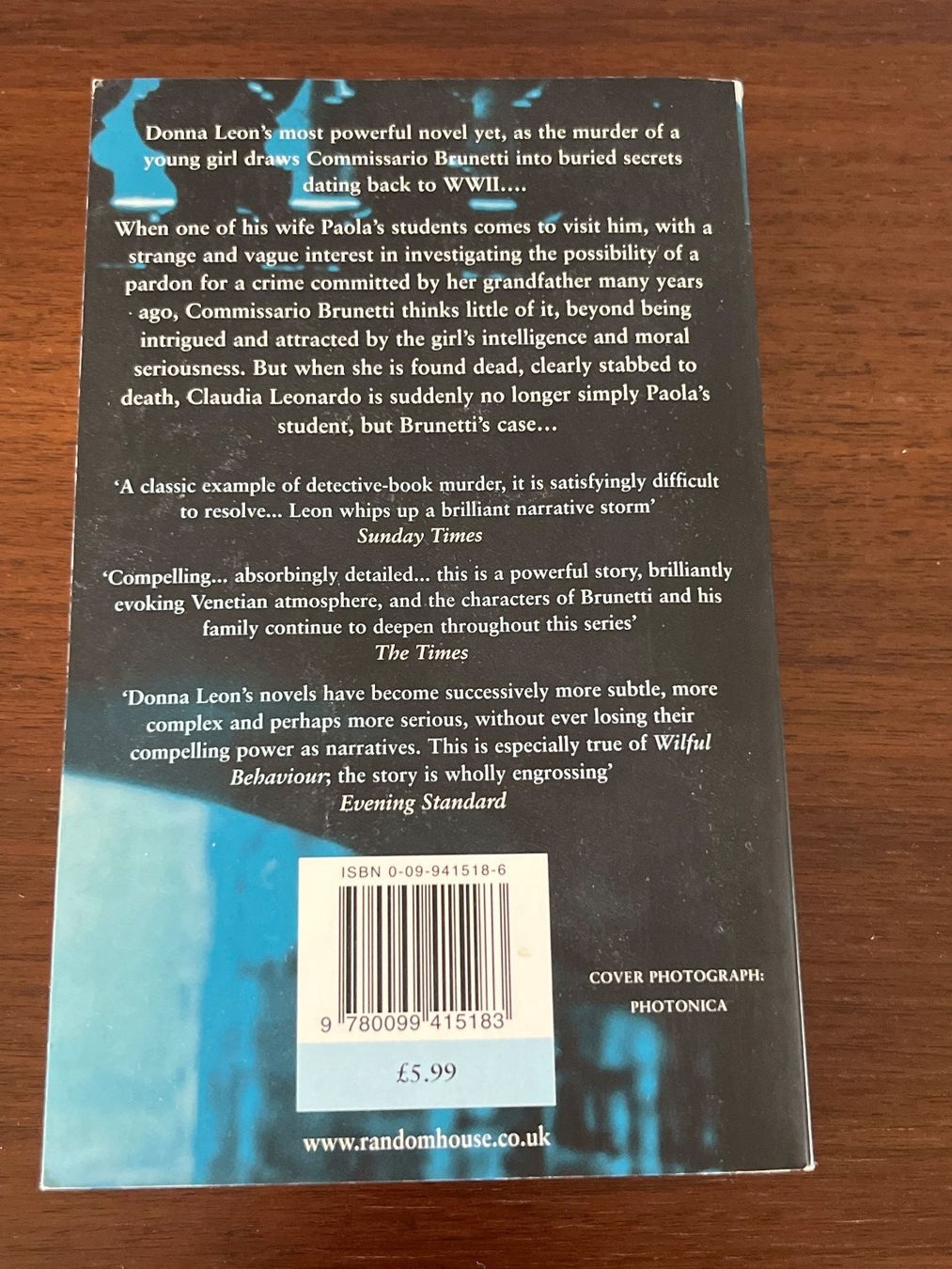 Libri: Buch - Willful Behaviour, Donna Leon, englisch – Usato da Luzern venduto da Jiggy_8898 1