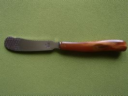 altes Buttermesser Horngriff  DREIZACK