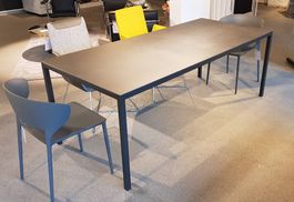 Tisch Helsinki 35 Home