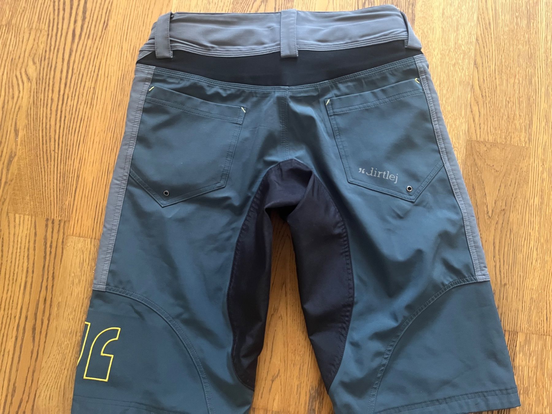 Hosen: Dirtlej half & half Shorts – Gebraucht aus Jaberg von tequila73 2
