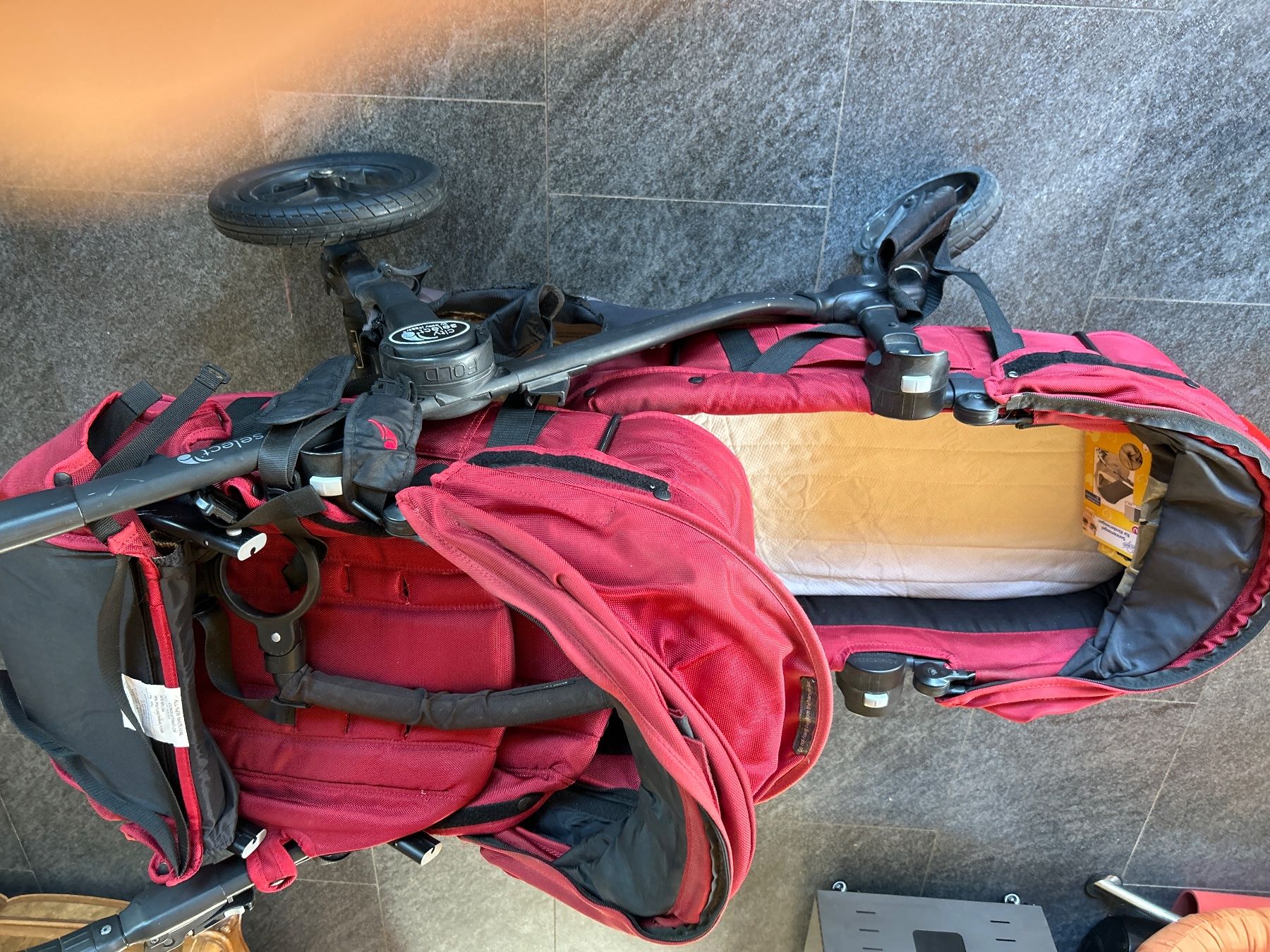 Baby Jogger Carrozzine: Zwillingskinderwagen – Usato da Mergoscia venduto da stuermch 1