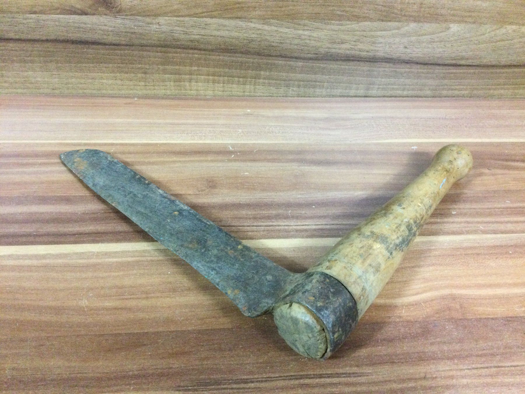 Attrezzi da lavoro: Altes gebrauchtes Schindelmesser mit Holzgriff – Usato da Wangen SZ venduto da kuriosum12 1