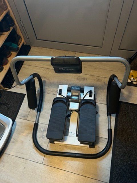 Kettler Vélos d'appartement: Kettler Mini Stepper - mit Bauchtrainer Top! – D'occasion à Triesenberg par Malbun1958 3