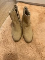 Schicke Stiefeletten Gr. 39 beige mit Nieten für den Herbst