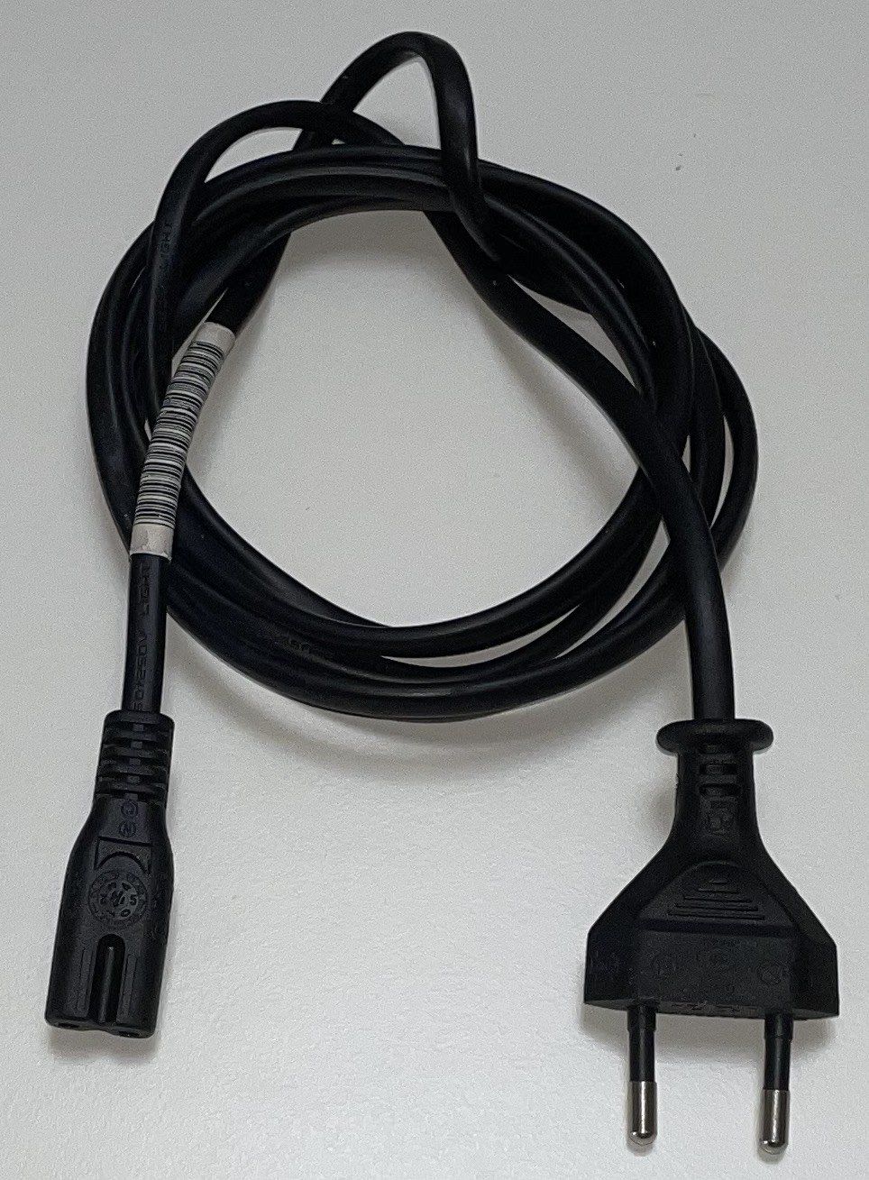 Câbles: Netzkabel 1.7m 230V – D'occasion à Cham par fiopel