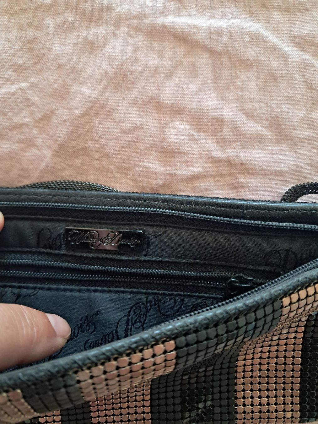 Borse da donna: Sac à main Whiting & Davis rayé noir et argent – Nuovo (secondo la descrizione) da Aubonne venduto da erinrose 3