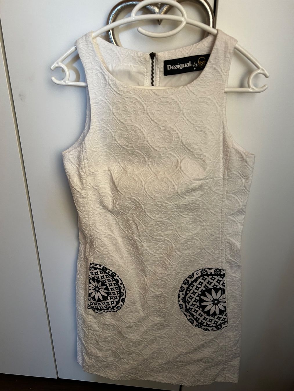 Desigual Vestiti: Desigual Sommerkleid Weiss gr 36 – Usato da Scherz venduto da Mandarine8