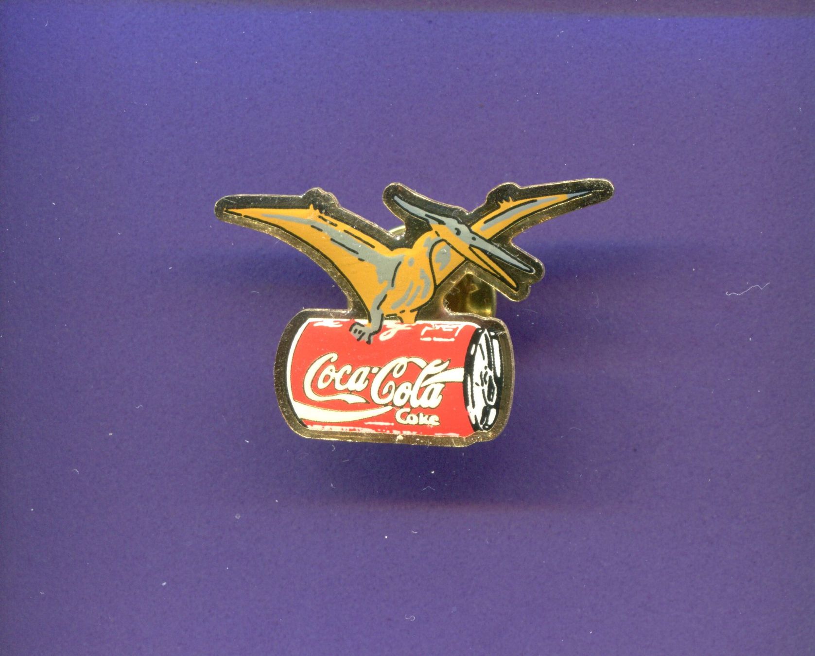 Coca-Cola Plaketten & Abzeichen: Coca Cola  DINO – Gebraucht aus Winterthur von Sammleroase