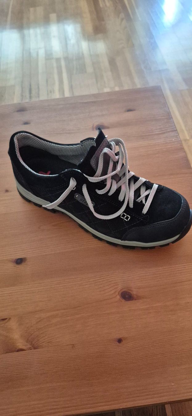 Stuco Scarpe da uomo: Stuco Sicherheitsschuh – Usato da Stettlen venduto da wrann