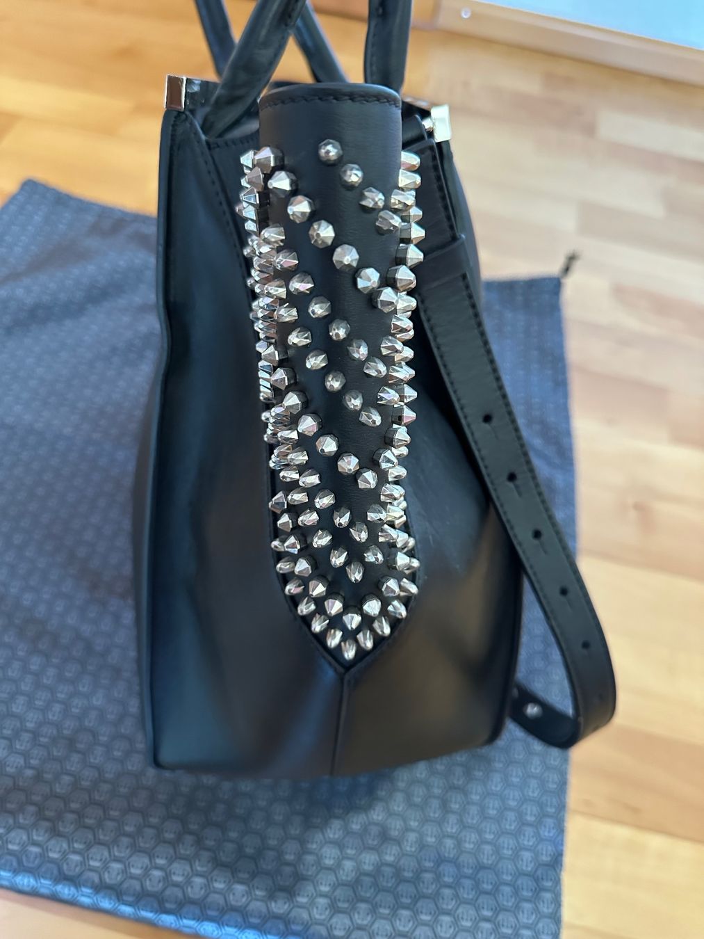 Philipp Plein Borse da donna: Philipp Plein Handtasche schwarz/Nieten – Nuovo (secondo la descrizione) da Niederhasli venduto da R__A 4