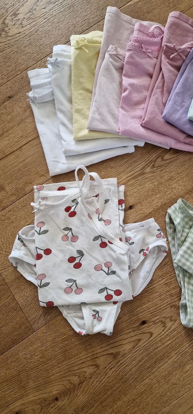H&M Biancheria intima: Unterhemden H&M set 110/116 – Usato da Emmenbrücke venduto da Nadmorebiti 1