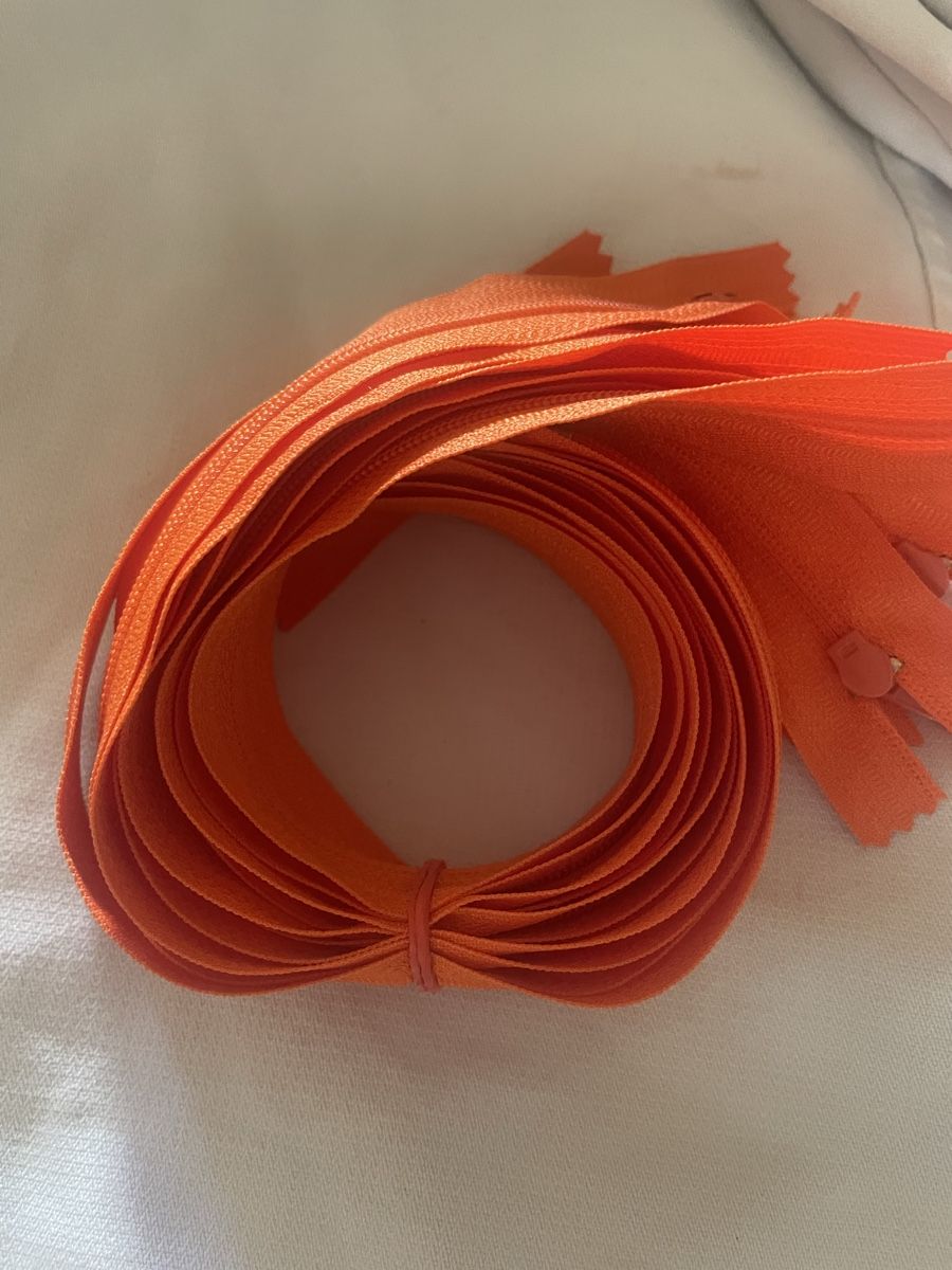 Stoffe: Lot de 10 fermetures éclair orange 30cm neuf – Neu (gemäss Beschreibung) aus Yverdon-les-Bains von sogo02 1
