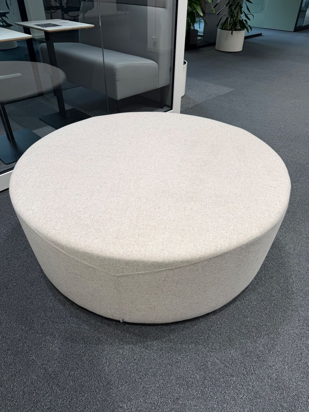 Sofas: RIM Stones Taburett / Sitzmöbel – Neu (gemäss Beschreibung) aus Glattbrugg von Preform 1