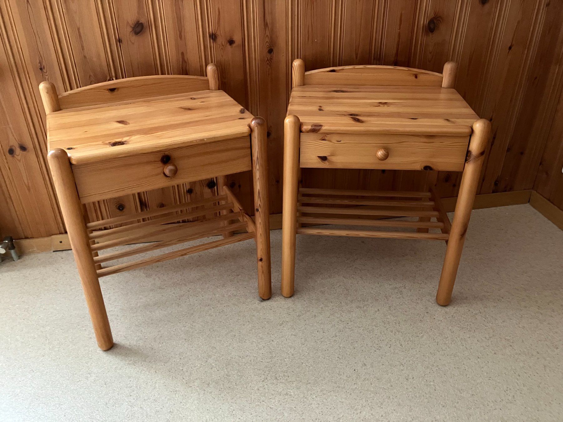 Comodini: 2 x Nachttisch oder Beistelltisch – Usato da Dottikon venduto da wanderlaedeli