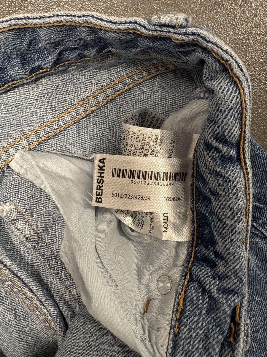Bershka Jeans: Bershka Jeans 34 – Gebraucht aus Rümlang von svent 2