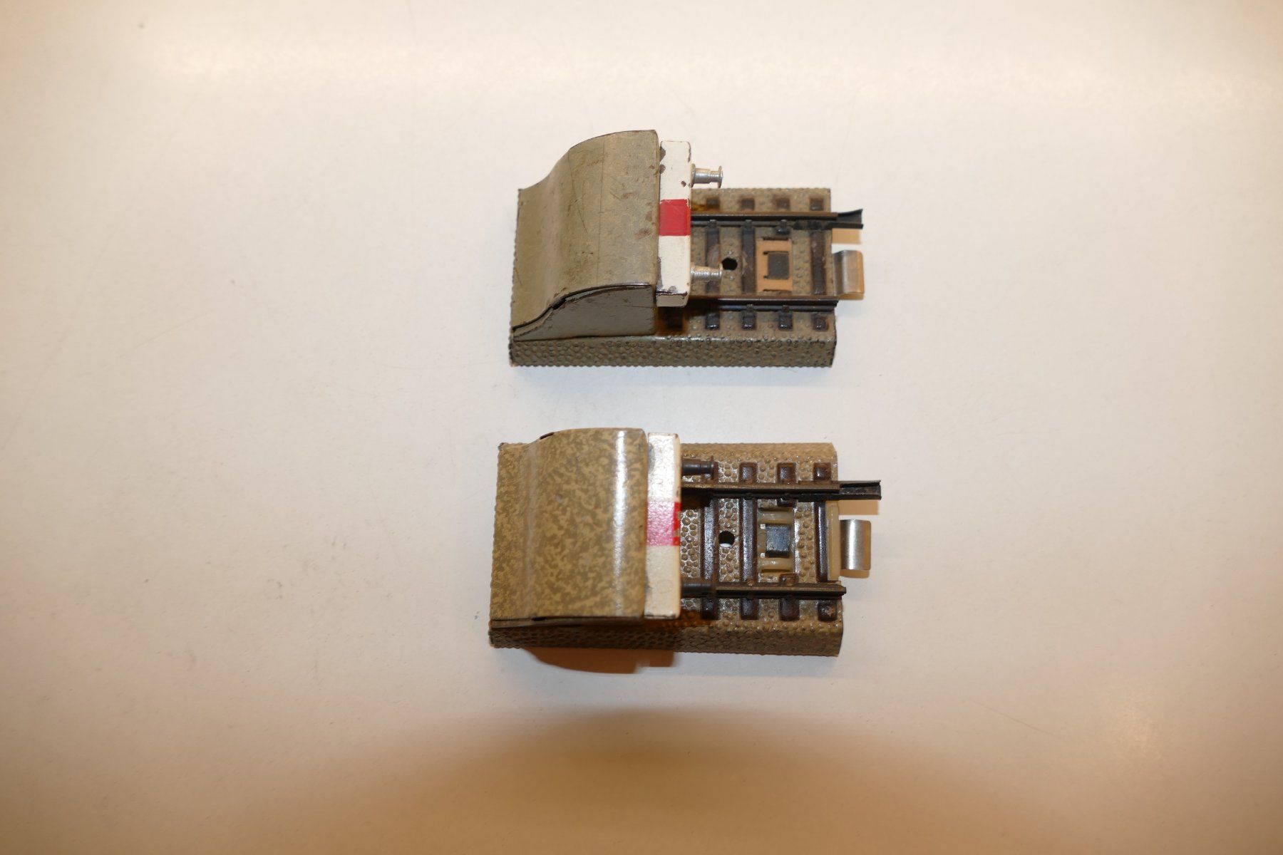 Märklin Modellini di ferrovie: Märklin H0: 2xUraltgleisprellbock – Usato da Niederhasli venduto da rail-duerst 2