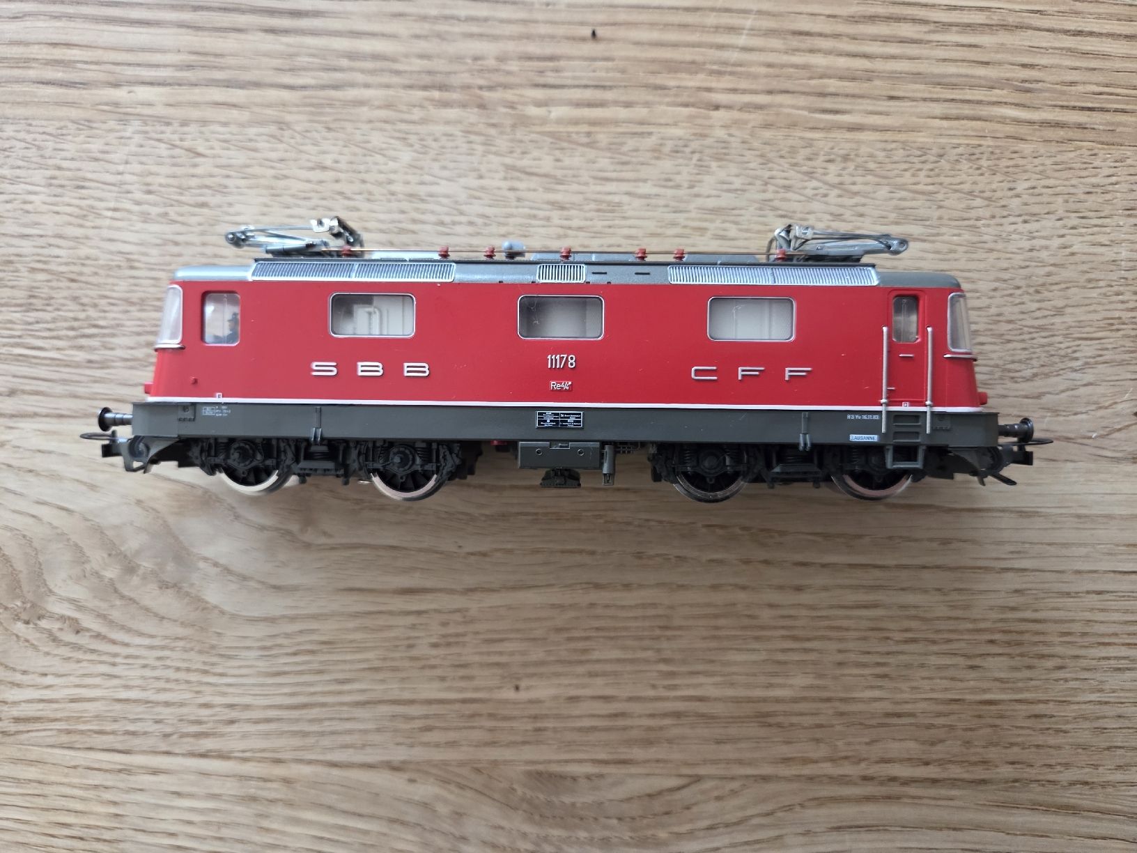 Fleischmann Modelleisenbahnen: Fleischmann SBB Re 4/4 rot  – Gebraucht aus Berikon von TopLok1 2
