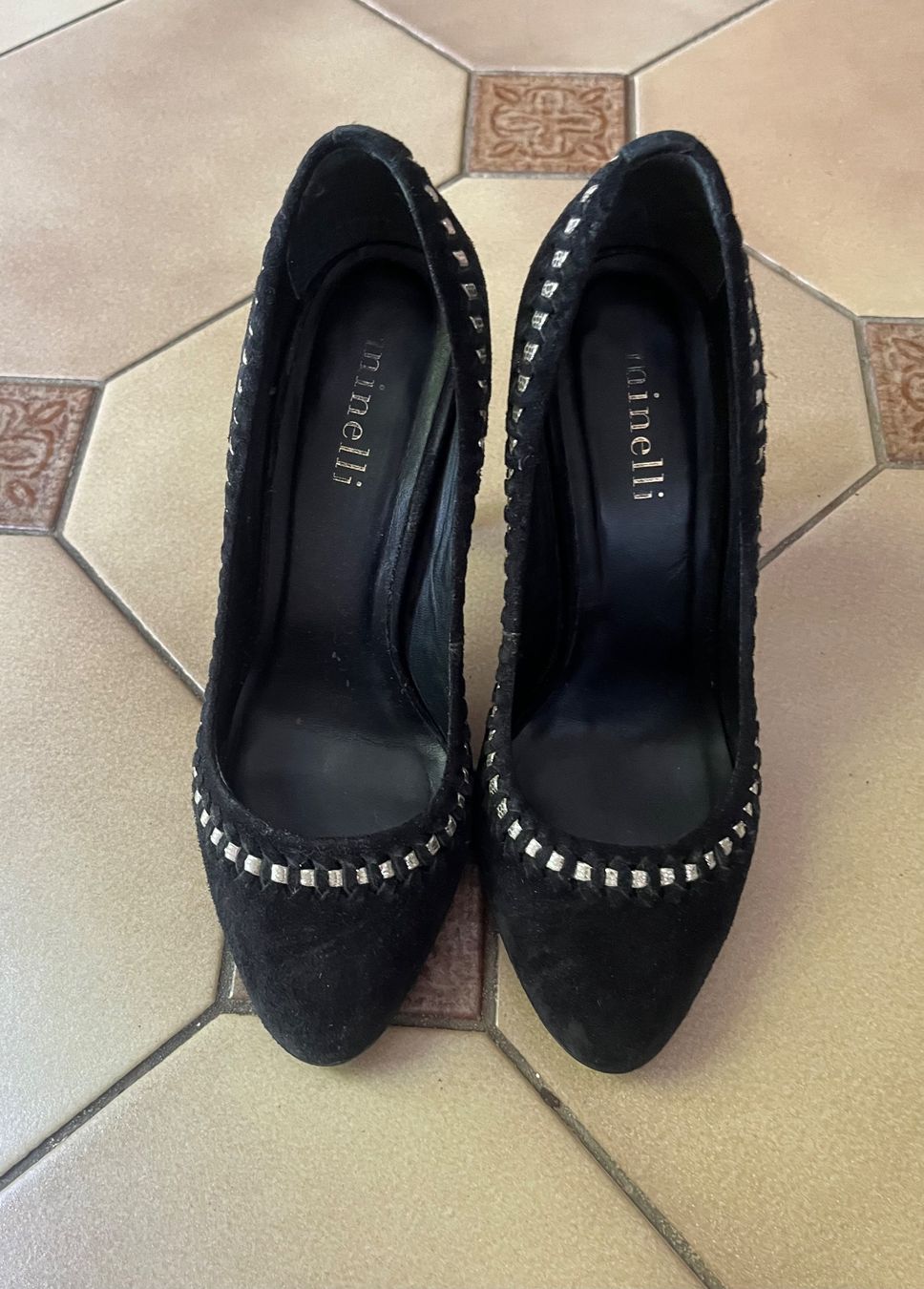 Scarpe da donna: Escarpins noirs Minelli T 36 – Usato da Bellevue venduto da utilisatratice 2