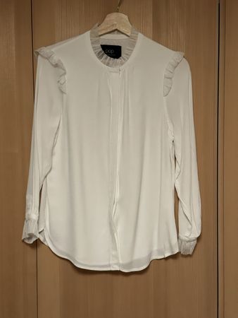 Weisse Bluse mit Rüschen Grösse S