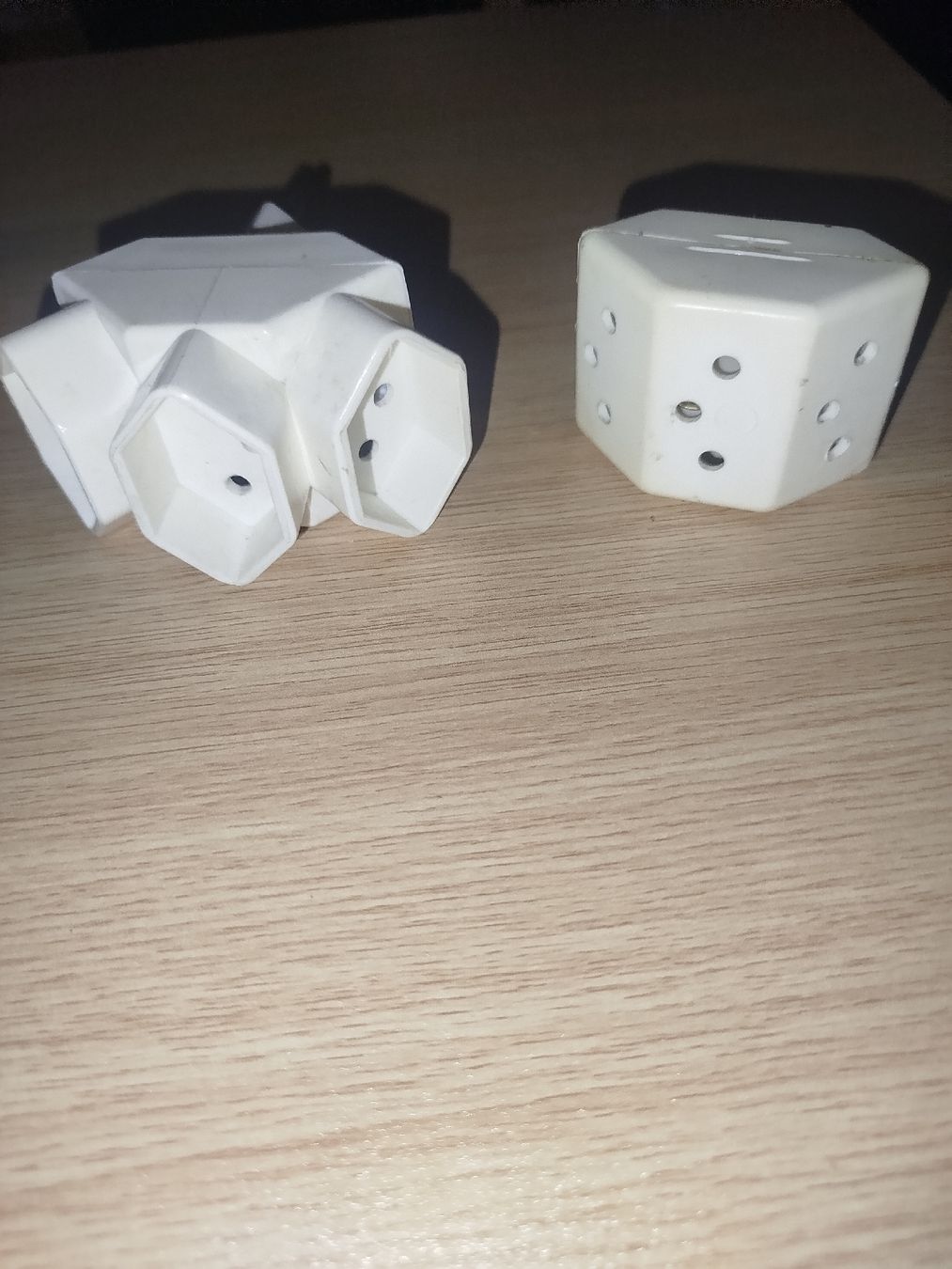 Alimentazione elettrica: 2 Mehrfachstecker – Usato da Adliswil venduto da 3001marv