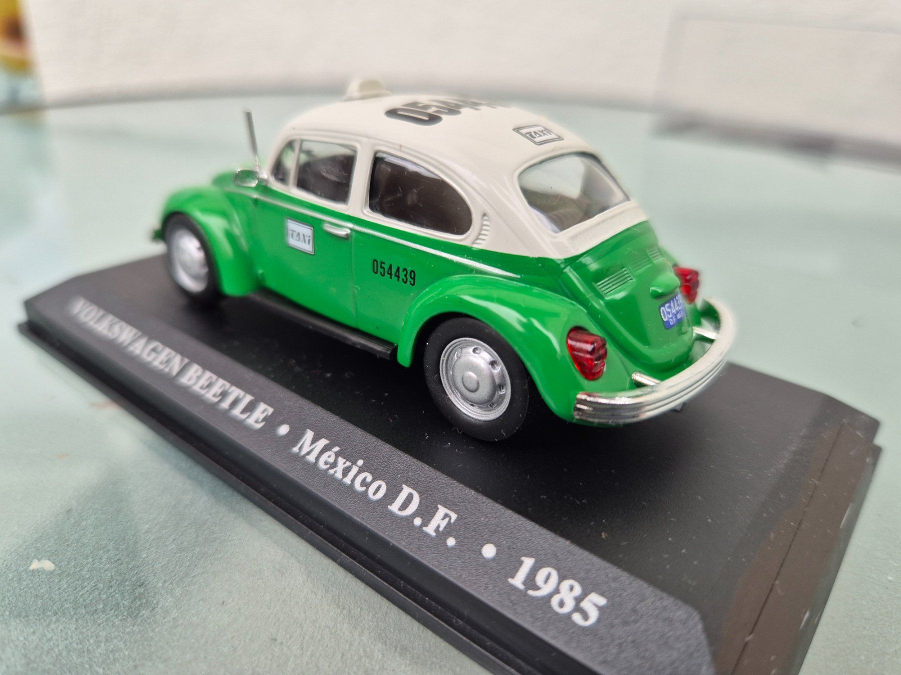 Volkswagen Modellini d'auto: VW Käfer Taxi Mexico. 1:43. – Usato da Oberbuchsiten venduto da laffite54 1