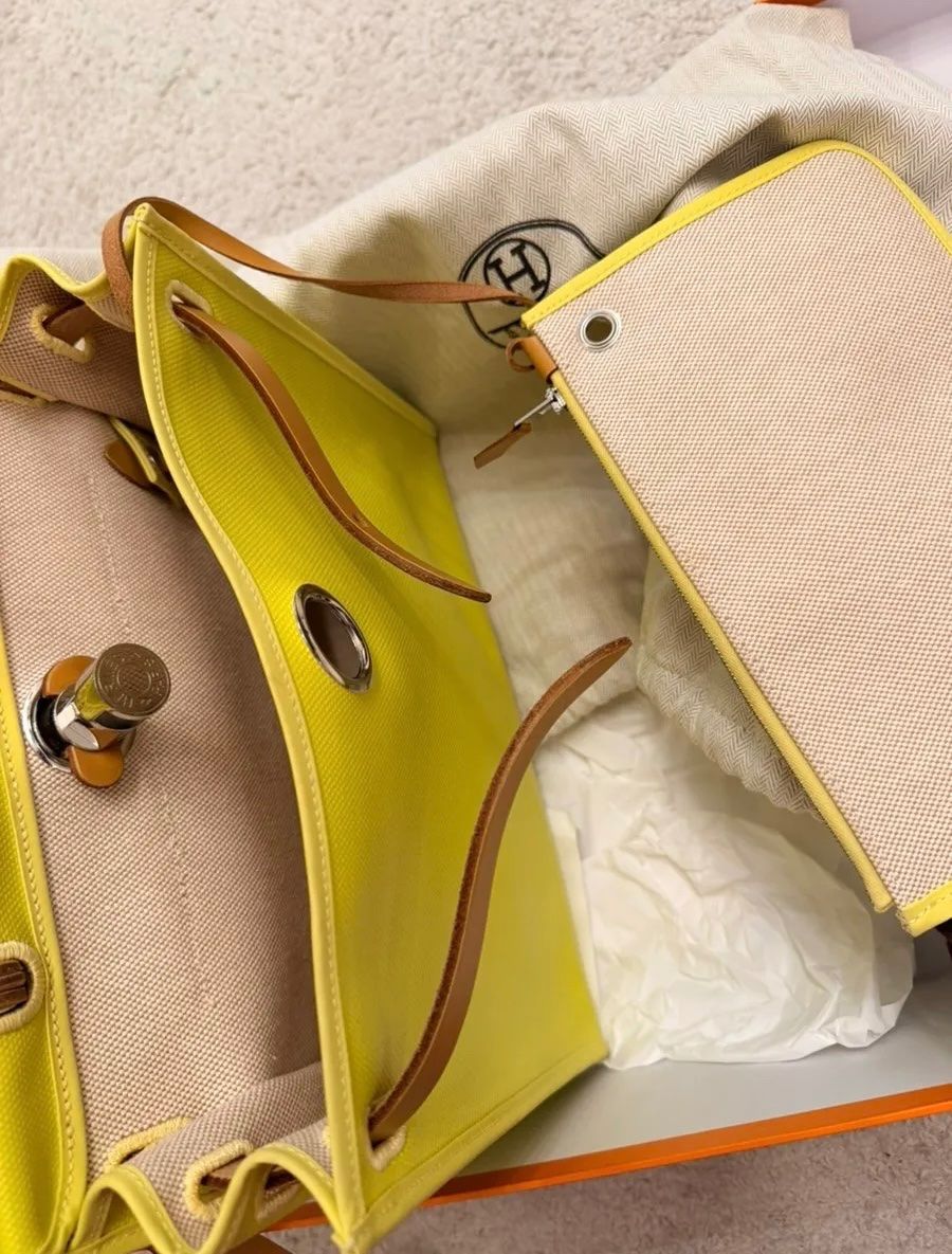 Hermès Taschen für Damen: Hermès "Herbag" Tasche, gelb/braun – Neu (gemäss Beschreibung) aus Triesen von dardaleni 7