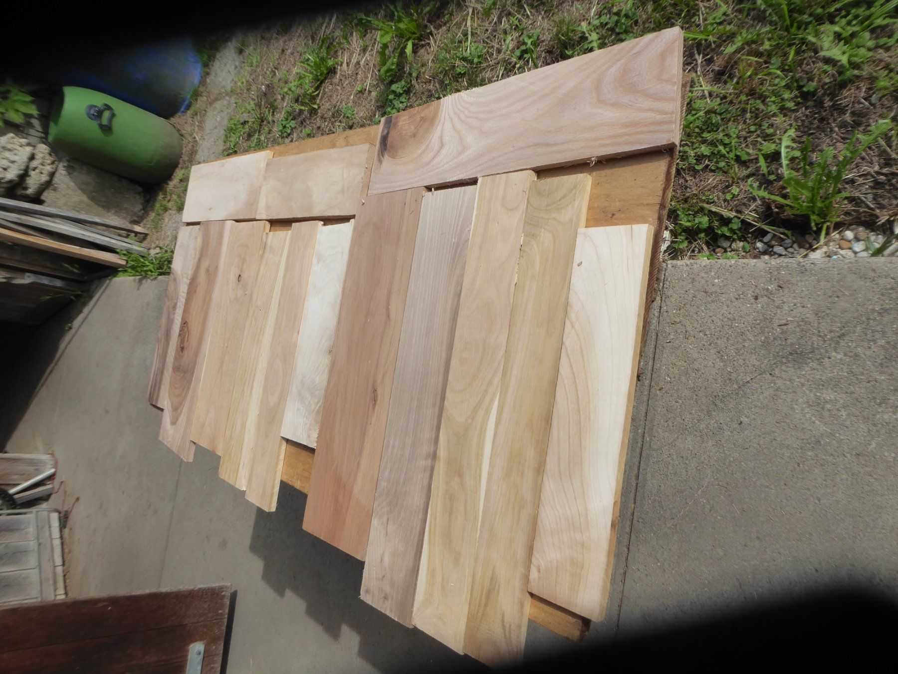 Articles en bois: Hartholzbret 11 mmli – Neuf (Voir description) à Sumiswald par Hennri1