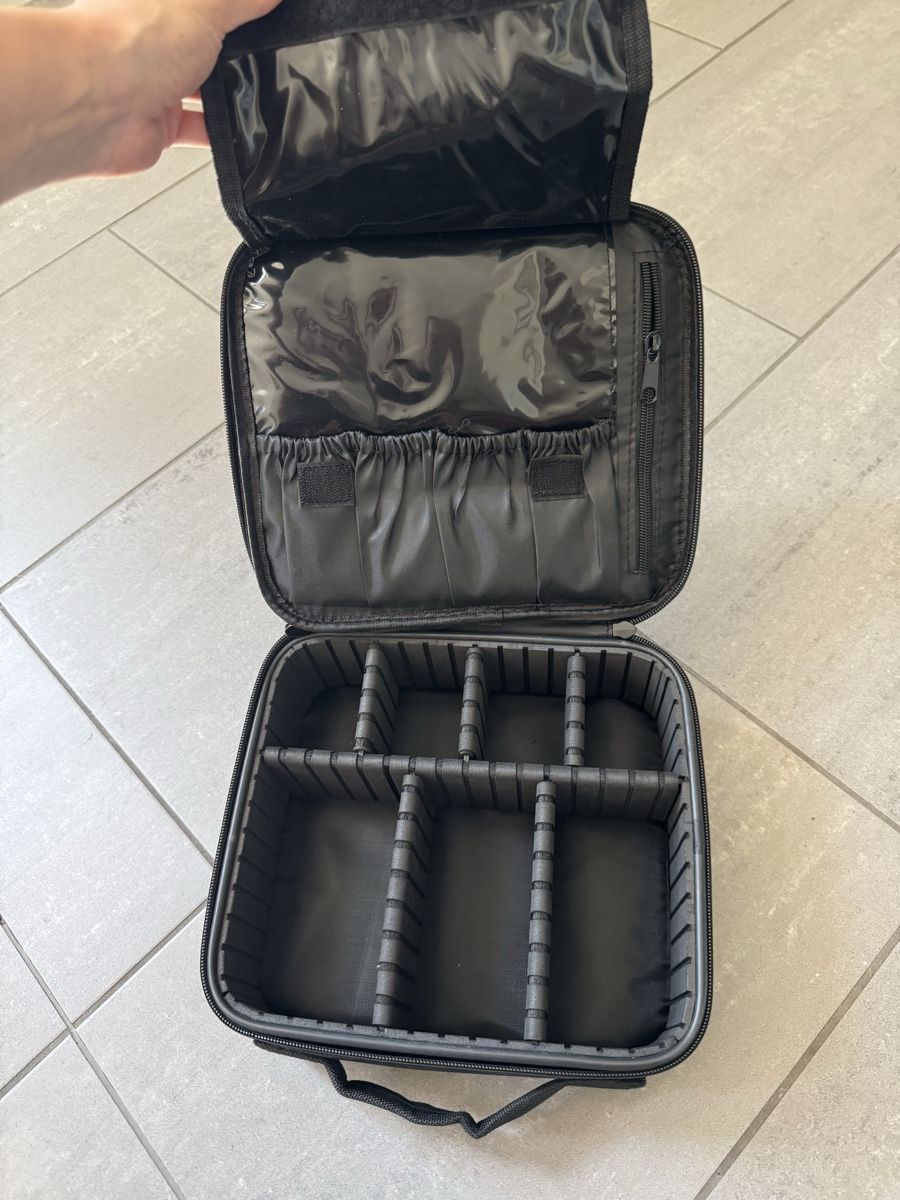 Trousses de maquillage: Makeup Tasche – Neuf (Voir description) à Bülach par jes_s6yg