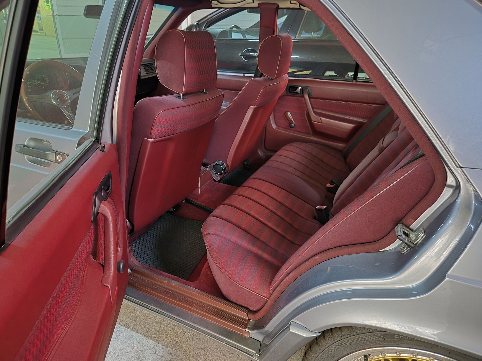 Mercedes-Benz Automobili: Mercedes-Benz 190E 2.3 – Usato da Oensingen venduto da luca_07 5