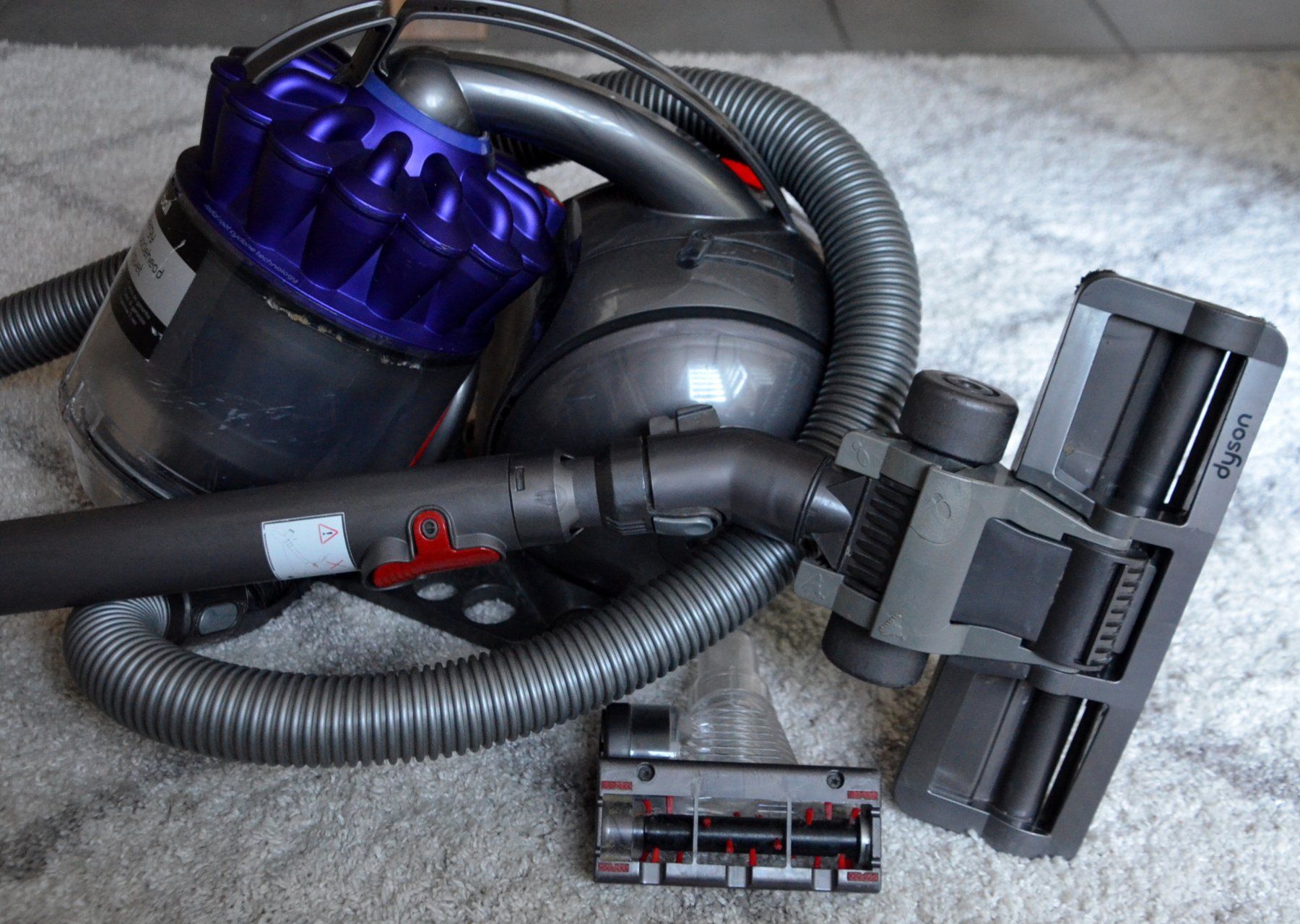 Dyson Aspirapolveri & Accessori: Staubsauger Dyson DC33C aspirateur – Usato da Collonges venduto da arashee 2