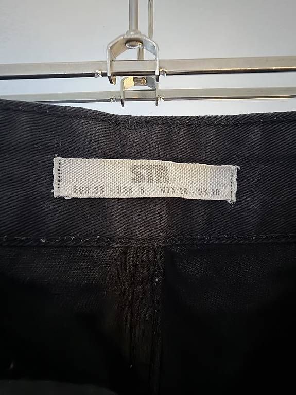 Pantaloni: Schwarze Cargo Hose Damen Gr. 38  – Usato da Rorschach venduto da Tara234 2