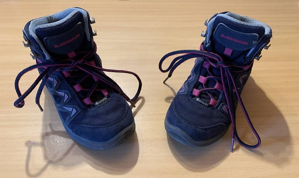 Scarpe per ragazzi: Lowa Gr. 28 Wanderschuhe – Usato da Zofingen venduto da zofredam