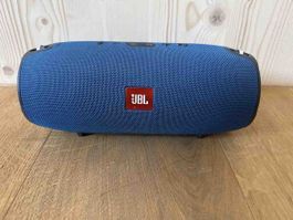 JBL Bluetooth-Lautsprecher blau