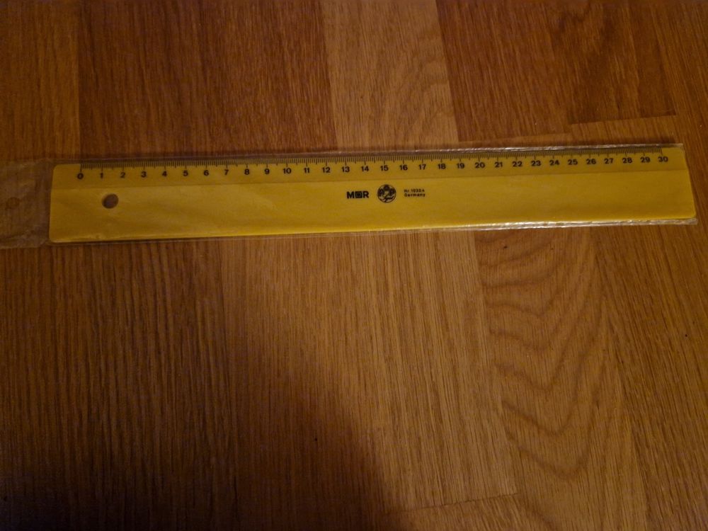 Lineal Kaufen auf Ricardo