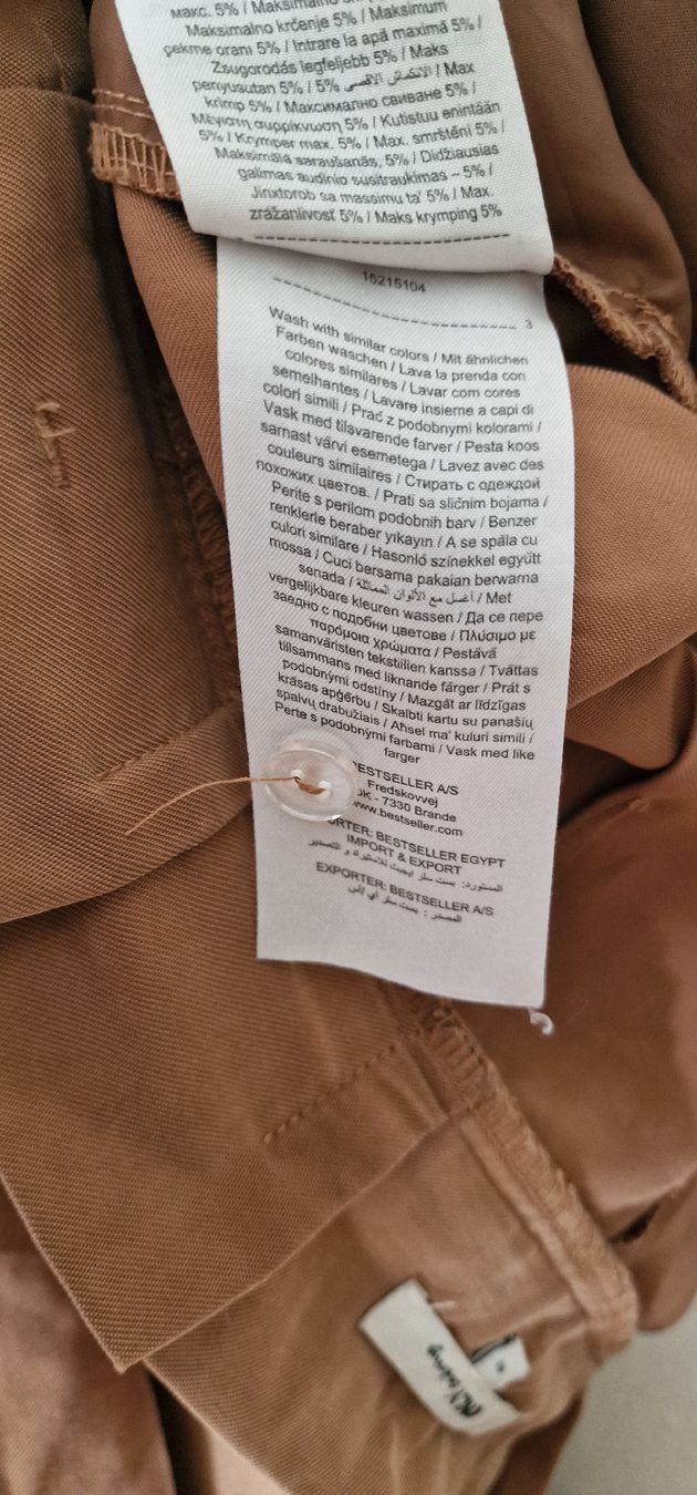 Only Pantaloni: ONLY Stoffhose Gr. 40 Paperbaghose beige Herbst – Usato da Romanshorn venduto da REALJessiB 7