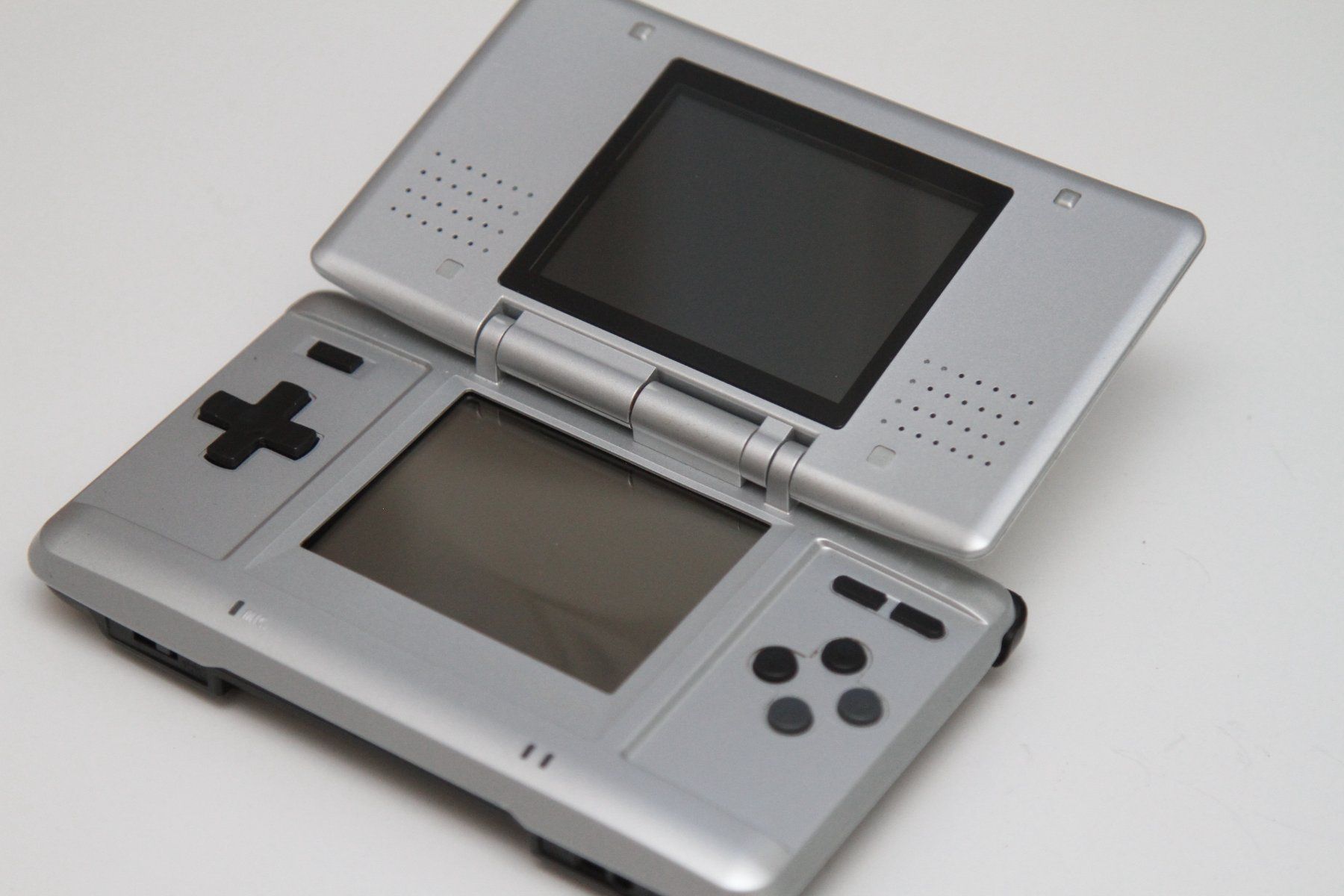 Nintendo Console: Nintendo DS mit Spielen – Usato da Basel venduto da camelot99 3