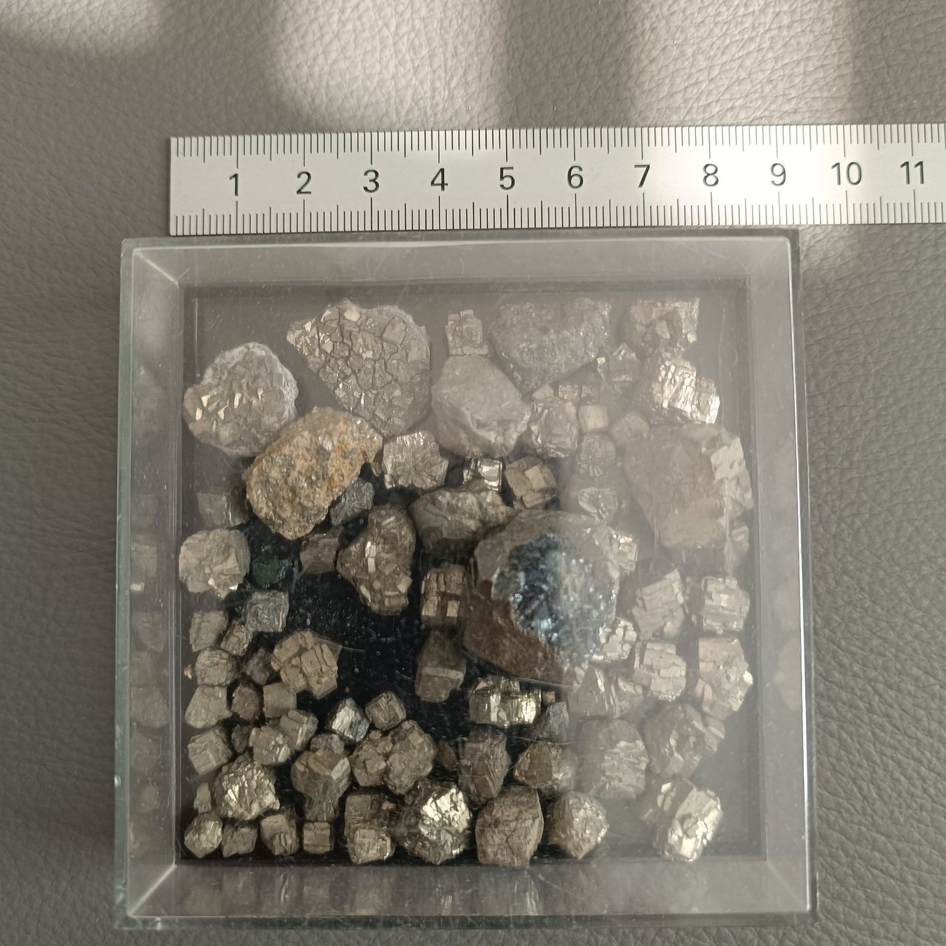 Minéraux & Lithothérapie: Lot Pyrit aus alter Sammlung – D'occasion à Altdorf SH par Dossenbach 2
