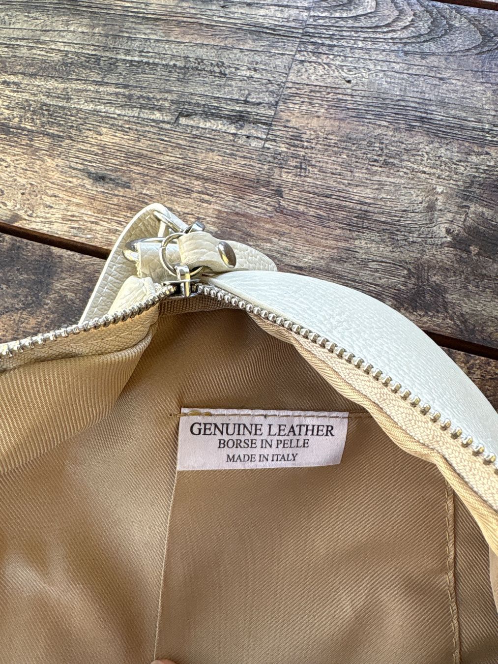Taschen für Damen: Unisex-Ledertasche, auch als Bauchtasche oder Schultertasche – Gebraucht aus Neukirch Egnach von Bruno-Privatverkauf 2