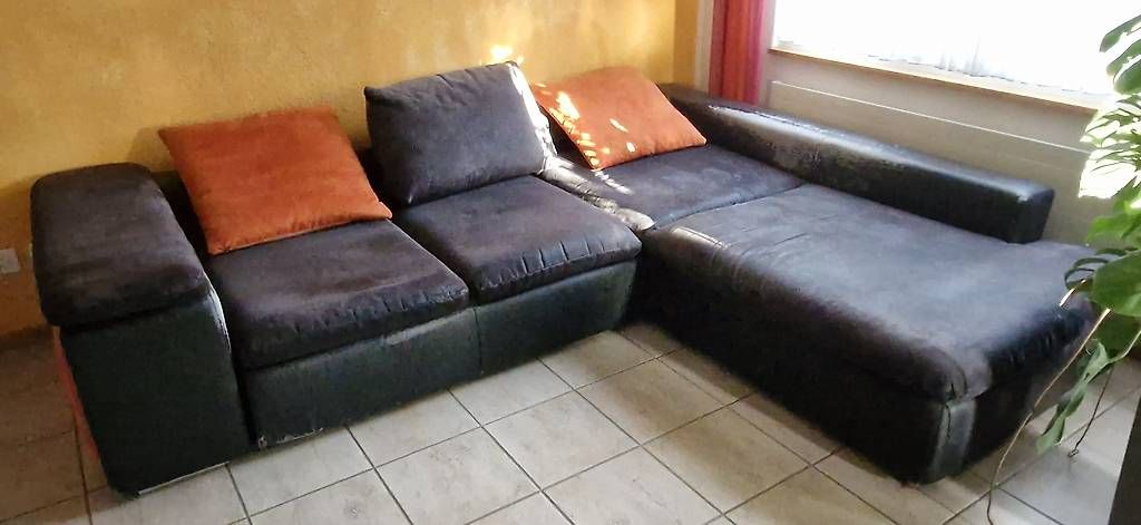 Divani: Sofa mit Sitzwürfel schwarz/orange – Usato da Willisau venduto da suppi89 4